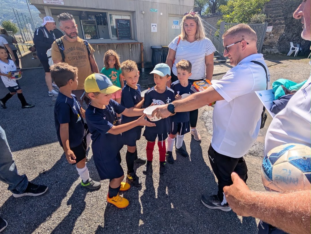 ⚽️ U6/U7 – Premier plateau pour nos petits champions ! 💙